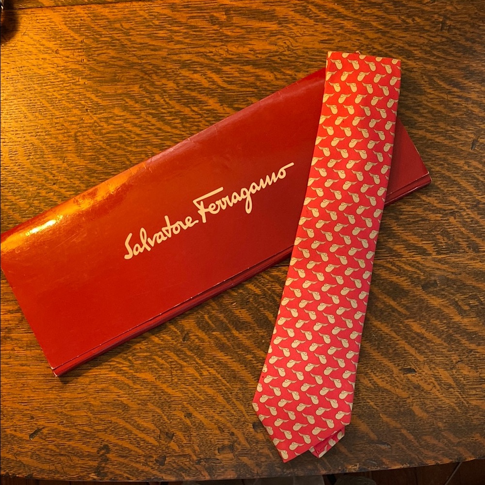 Salvatore Ferragamo Red Silk Tie with Elegant Design